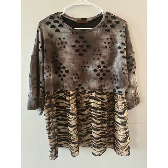 Treska Top Women's One Size Animal Print Artsy Distressed Bohemian Grunge - Picture 1 of 7